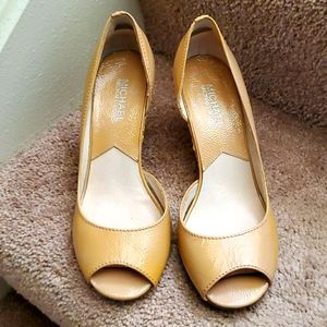 MK Carina Open Toe Blush Crinkled Patent Heel